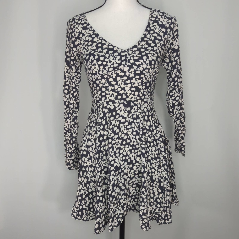 Abercrombie & Fitch Black & White Abstract Patterns Cutout Back Dress| SMALL‎